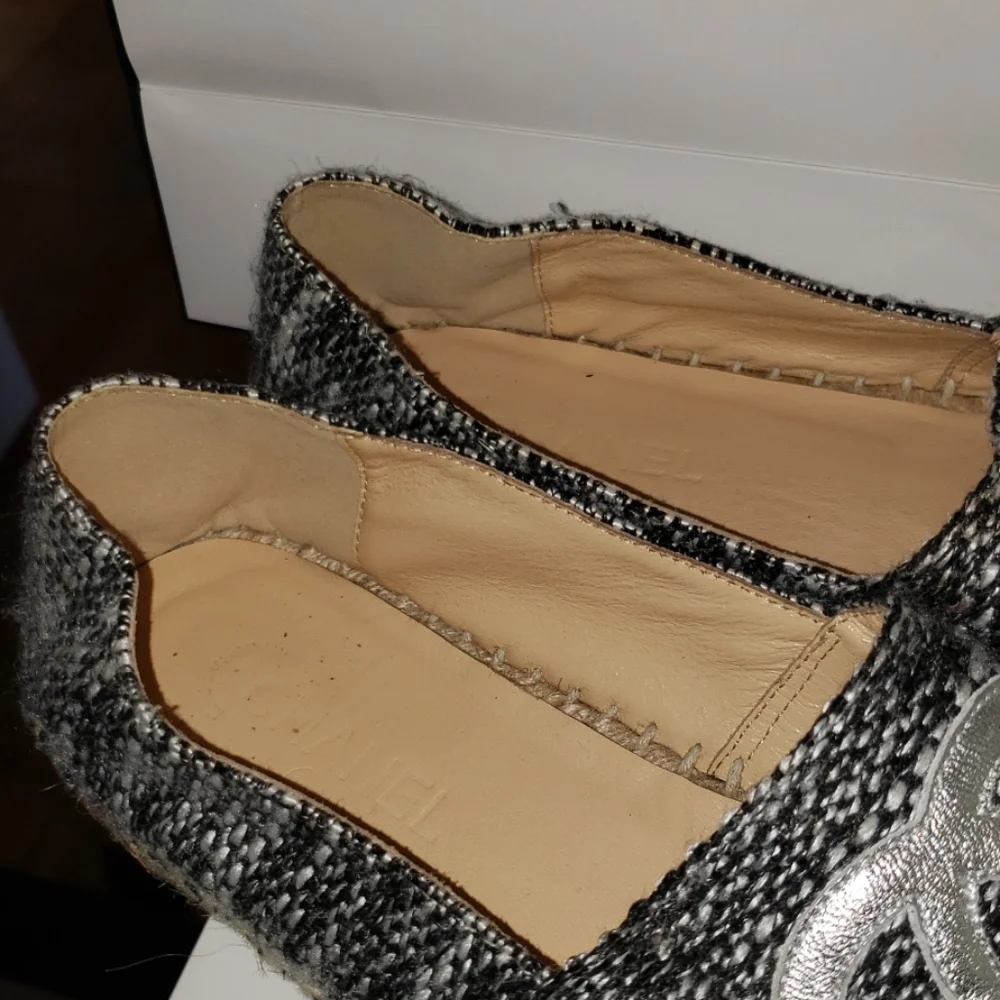 CHANEL Black & Silver Tweed Espadrilles